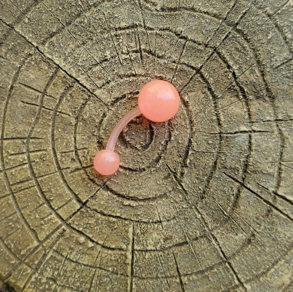 COPY - 16g glow in the dark belly ring